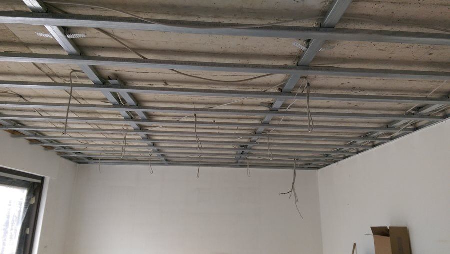 Ständerwerk an Decke anbringen, Trockenbauarbeiten vom Profi aus Münster durchführen lassen