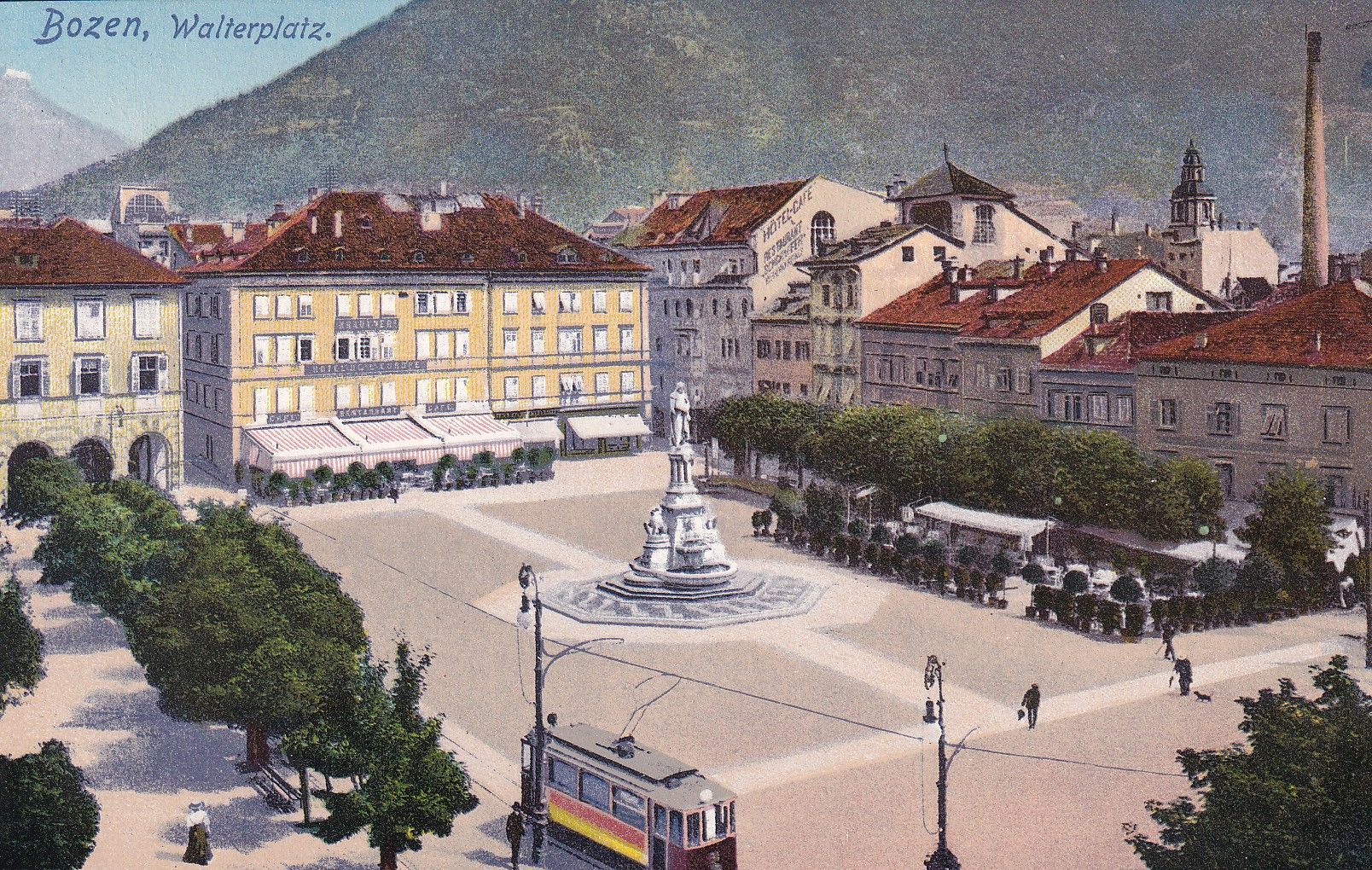 Bozen Waltherplatz mit Straßenbahn cirka 1910