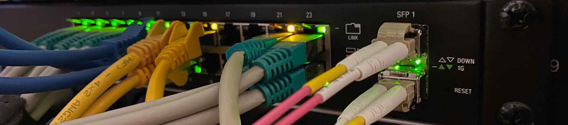 Open-Source und Netzwerklösungen Logo