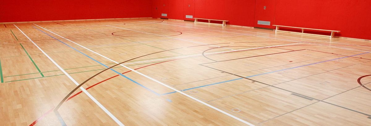 Sporthalle innen