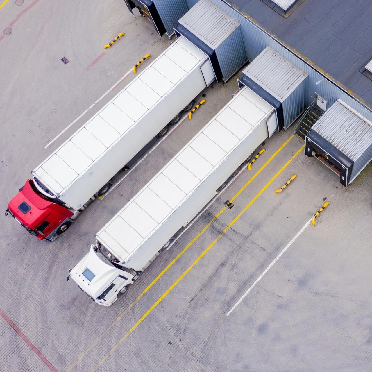 TRASPORTI AC Servizi e Trasporti si avvale di una flotta di mezzi di ultima generazione utili nella gestione delle attività di logistica, stoccaggio e consegna al cliente finale di materiali, che rappresentano il core business della Società. Il nostro obiettivo principale è quello di creare valore per il cliente finale fornendo il miglior servizio possibile TRASPORTI AC Servizi e Trasporti si avvale di una flotta di mezzi di ultima generazione utili nella gestione delle attività di logistica, stoccaggio e consegna al cliente finale di materiali, che rappresentano il core business della Società. Il nostro obiettivo principale è quello di creare valore per il cliente finale fornendo il miglior servizio possibile