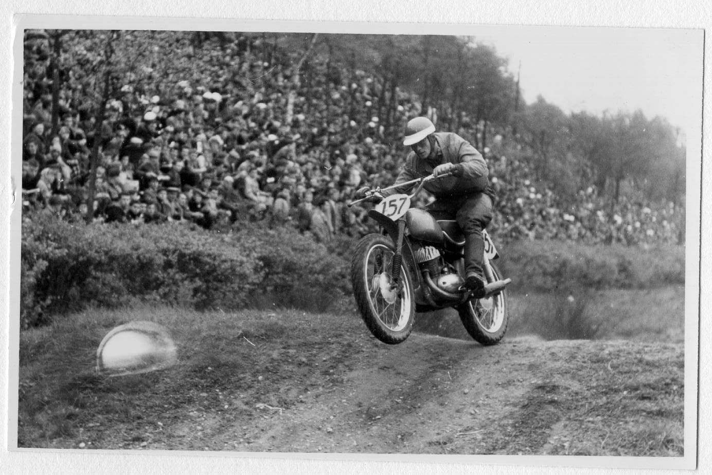 Rennszene am Eyller Berg aus dem Jahr 1955 vor 20000 Zuschauern