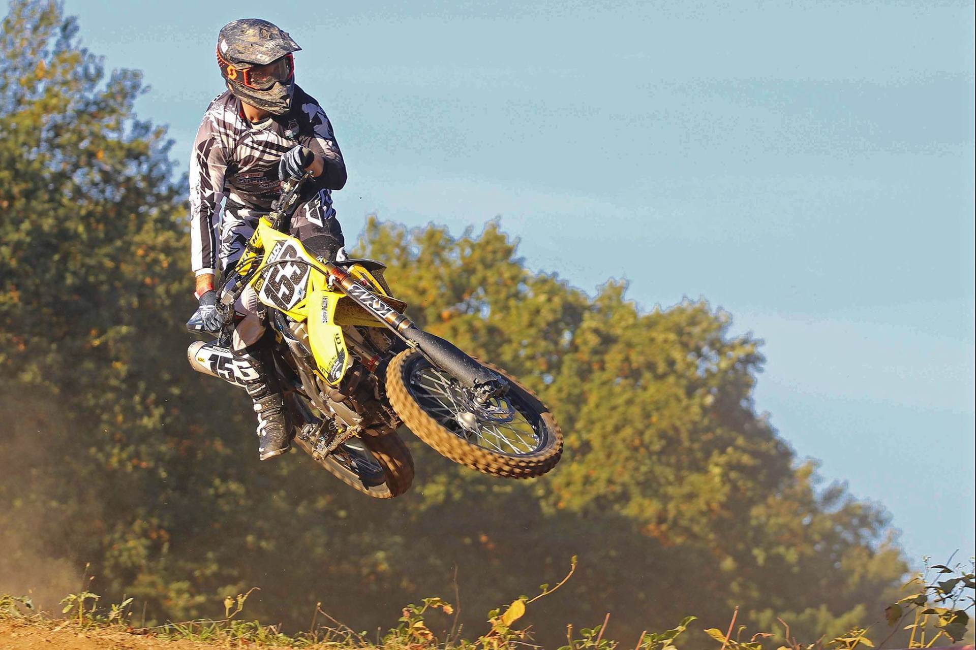 Absolutes Teamwork ist angesagt, um die dreirädrigen Vehikel in der Balance zu halten und das bei vollem Speed. Hier demonstriert am Eyller Berg von Inderbitzin/Stefan Forster SUI/GER. (Im Vodergrund) (Foto: Roland Beyer)