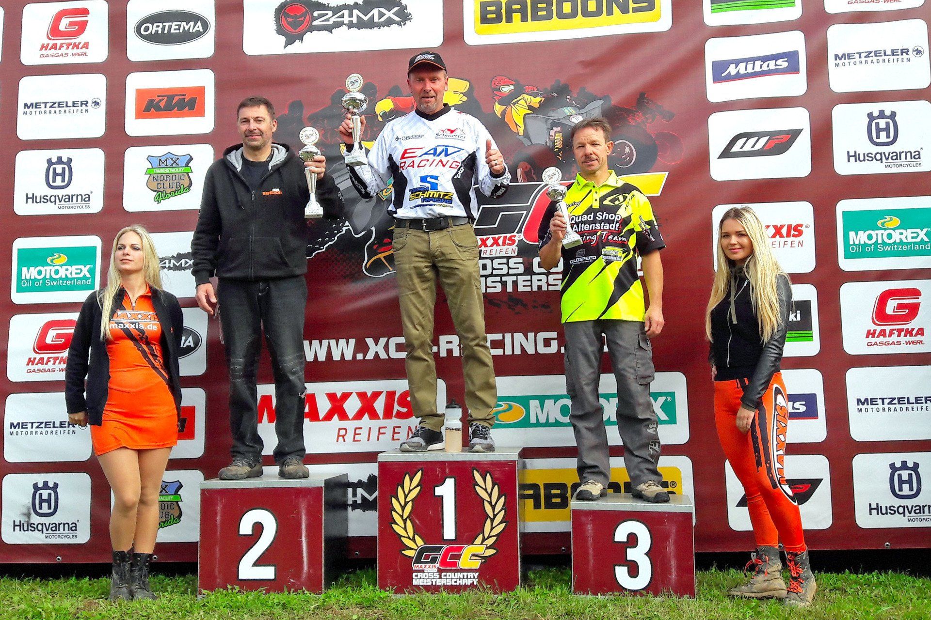 Ralf hoormann auf dem obersten Treppchen in Schefflenz,