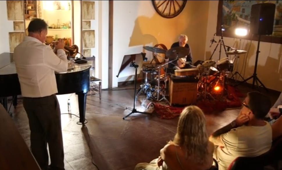 Ullip & Craven Punk meets Classic