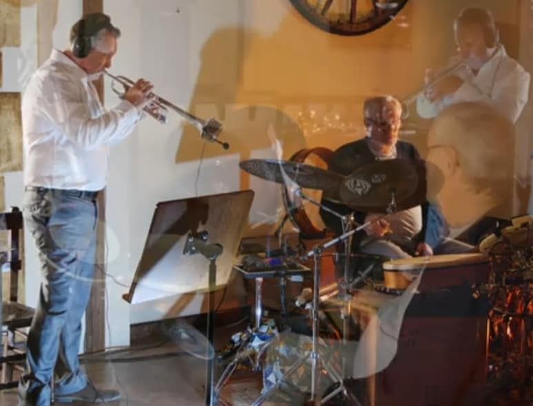 Ullip & Craven Punk meets Classic