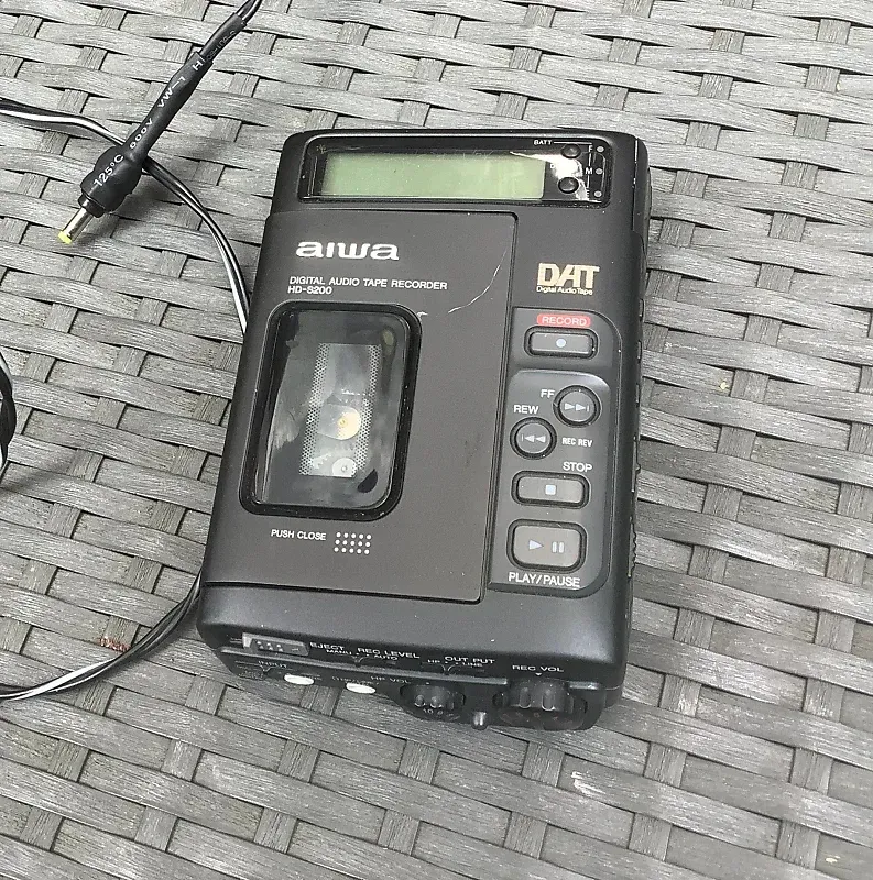 Ullip - official Homepage - Percussion drives Emotions