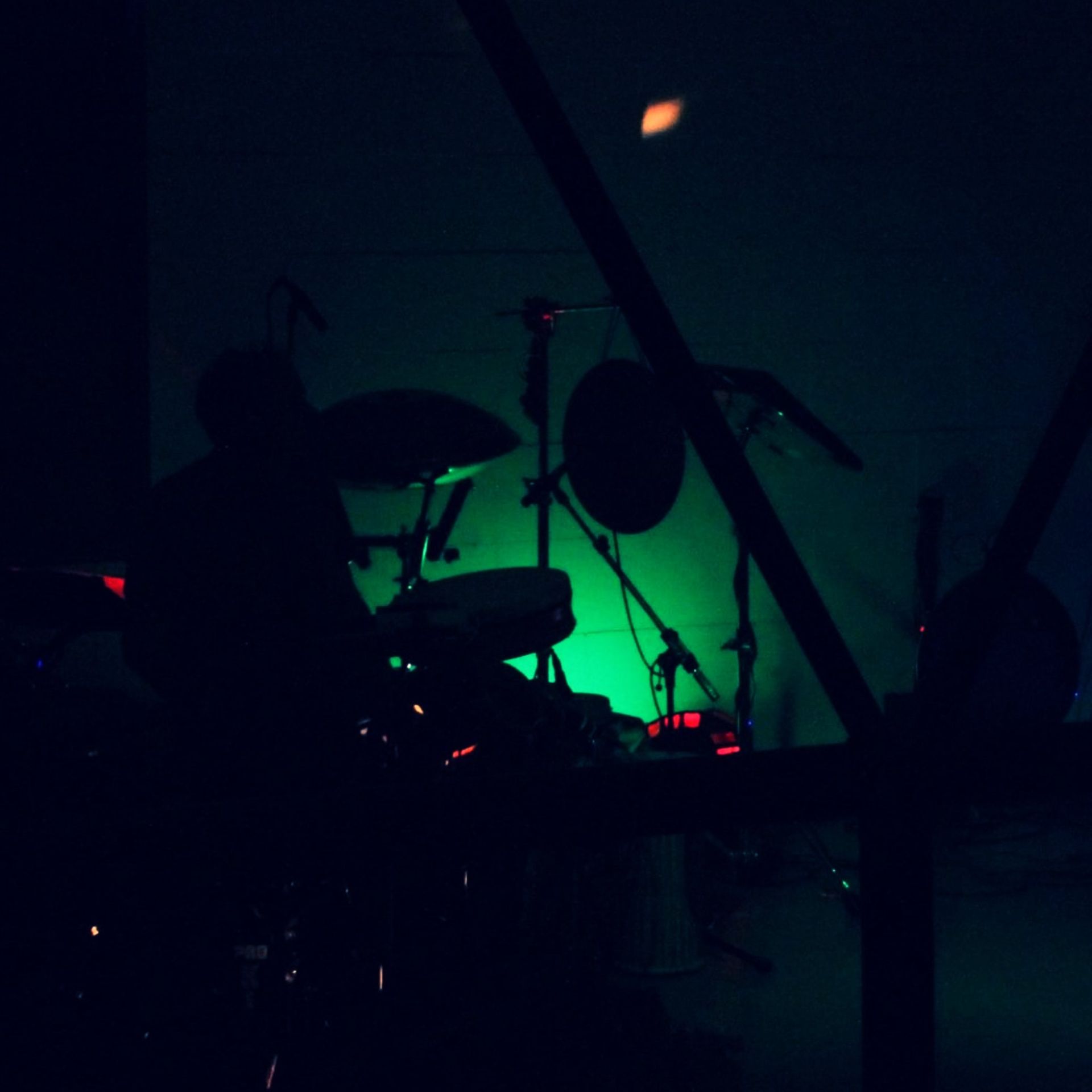 Ullip - official Homepage - Percussion drives Emotions Pest Projekt