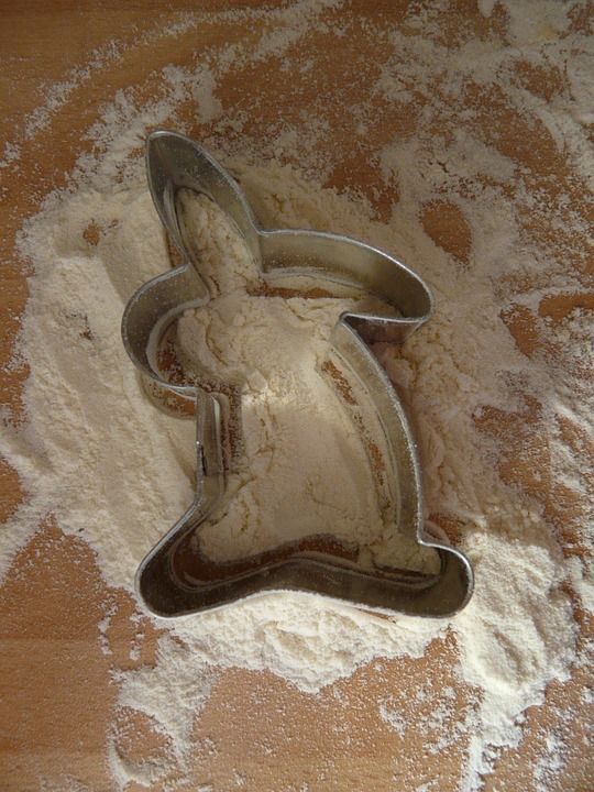 Osterhasenkekse Osterhasenkekse mit Banane und Leberwurscht