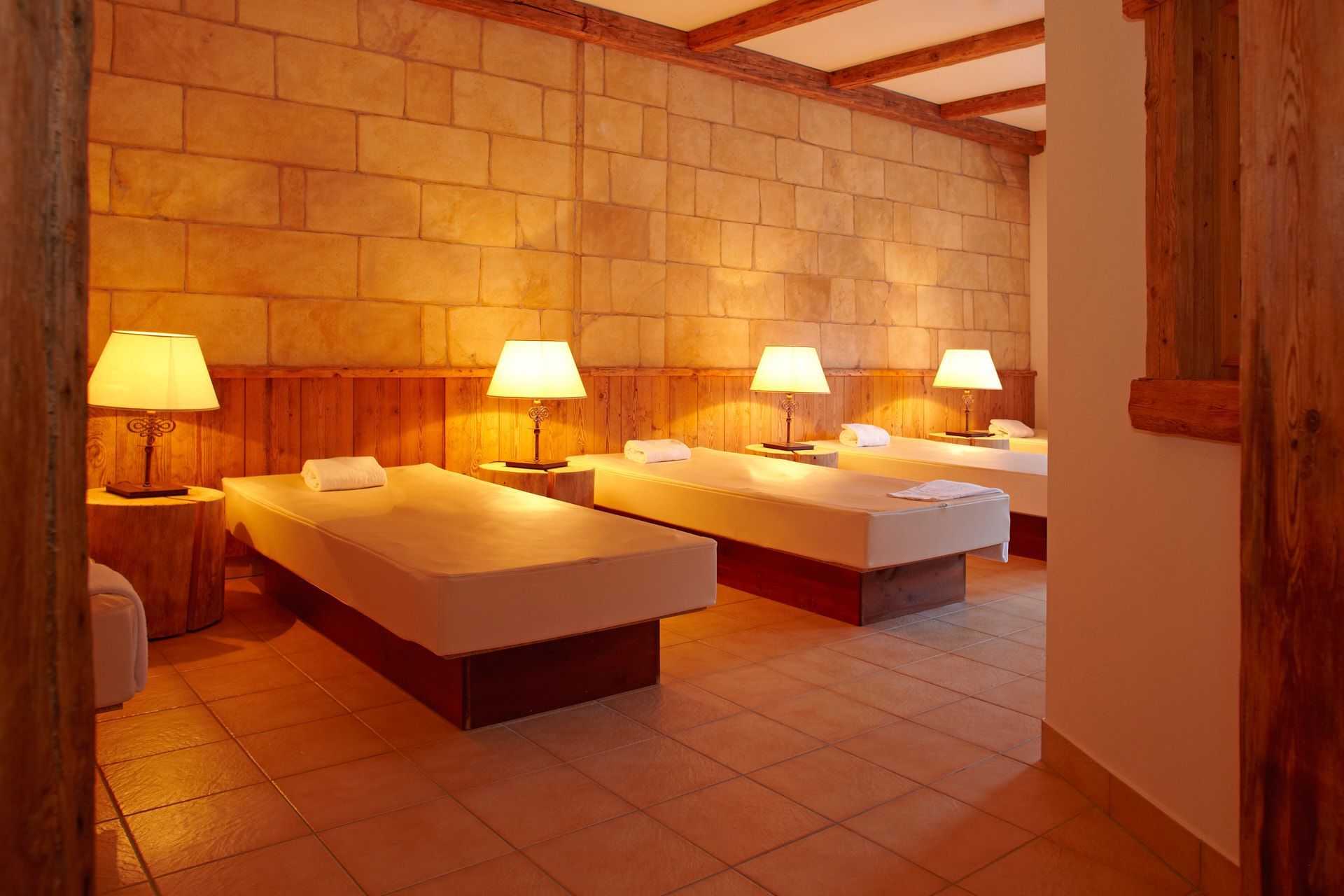 kuhotel_rilano_steinplatte kuhotel_rilano_steinplatte