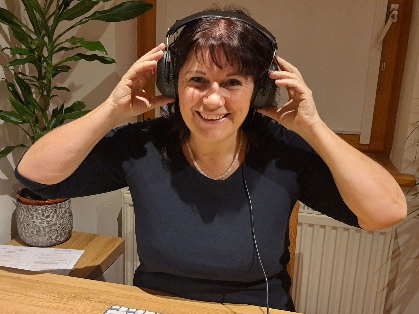 Renate Fuchs-Haberl in der 
Benaudira Hörtraining Prakis