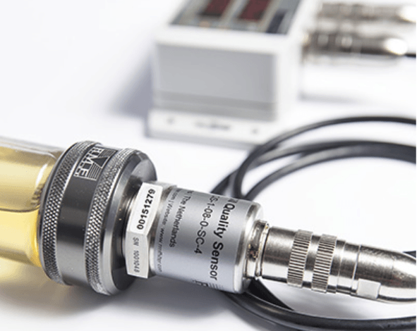 Laborfläschchen mit Ölqualitätssensor Adapter für den OQS2