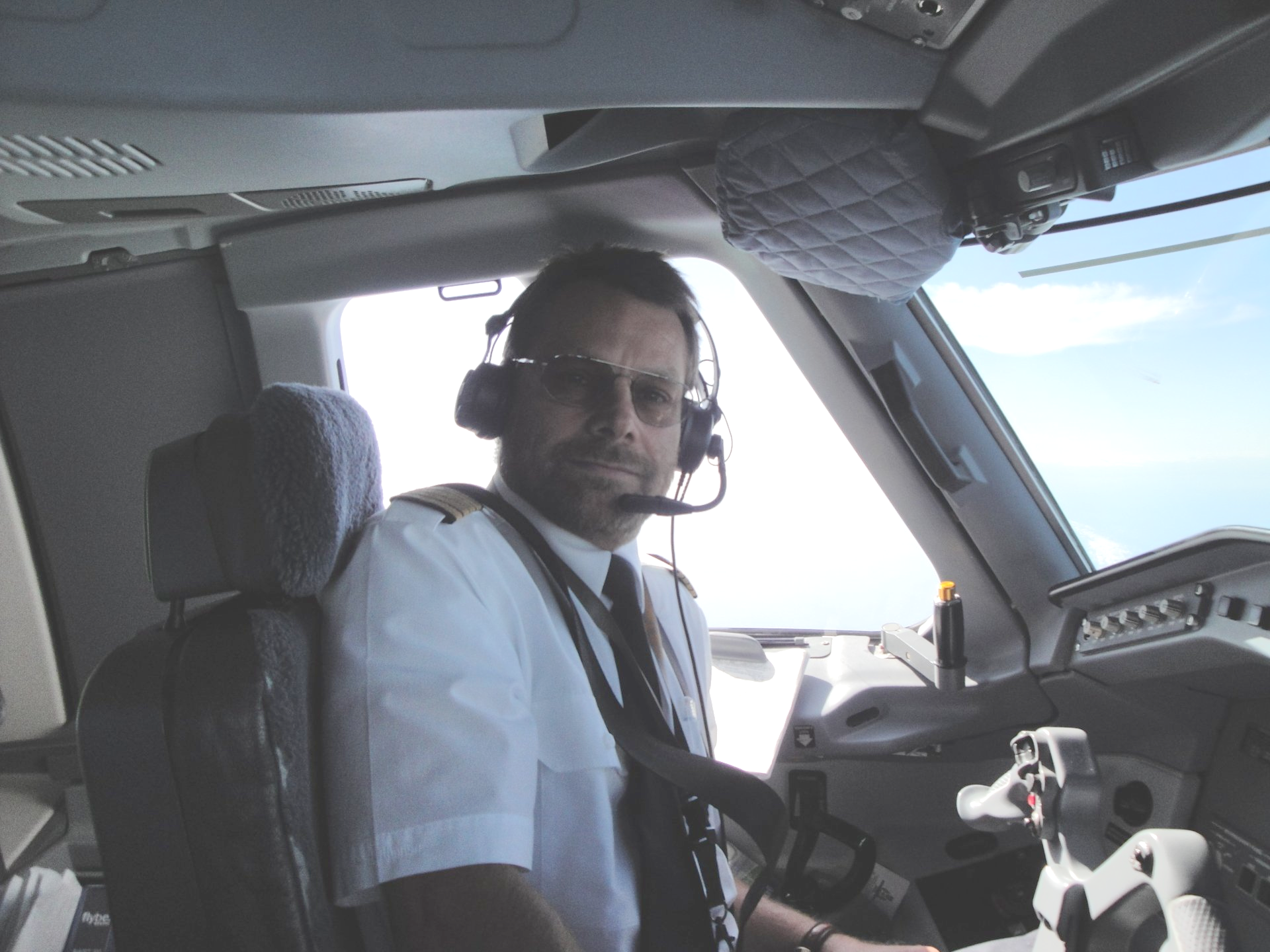 Captain Bodenseetours bodensee sightseeing,bodensee ausflug,bodensee ausflüge,freie trauung bodensee,heiratsantrag,besonderes geschenk,sonnenuntergang,Junggesellenabschied,betriebsausflug bodensee,heiraten am bodensee