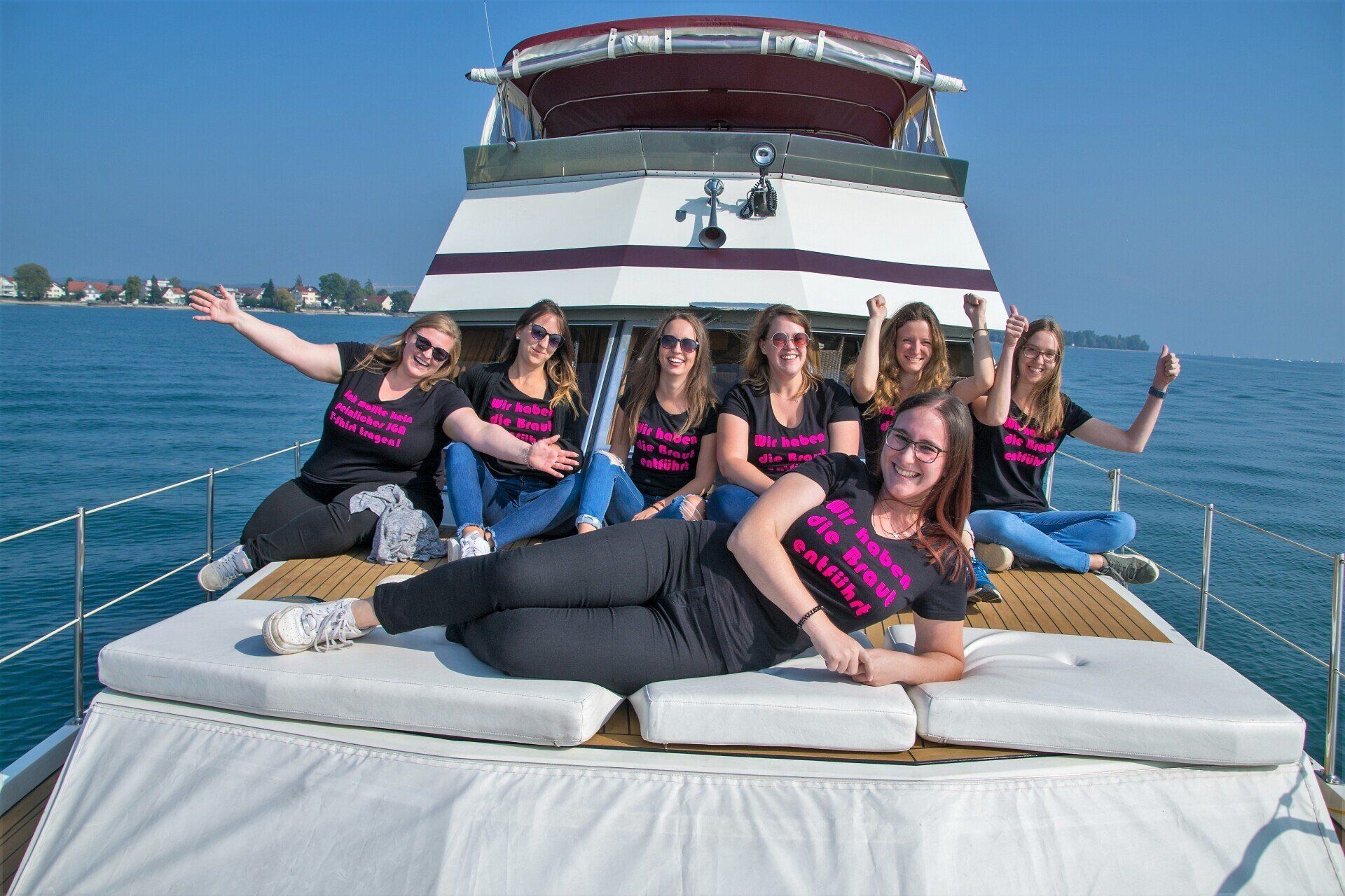 Bodensee Motorboot Charter, Bodensee Yachtcharter, Heiratsantrag Bodensee, Dinner for 2 Bodensee, Partyboot Bodensee