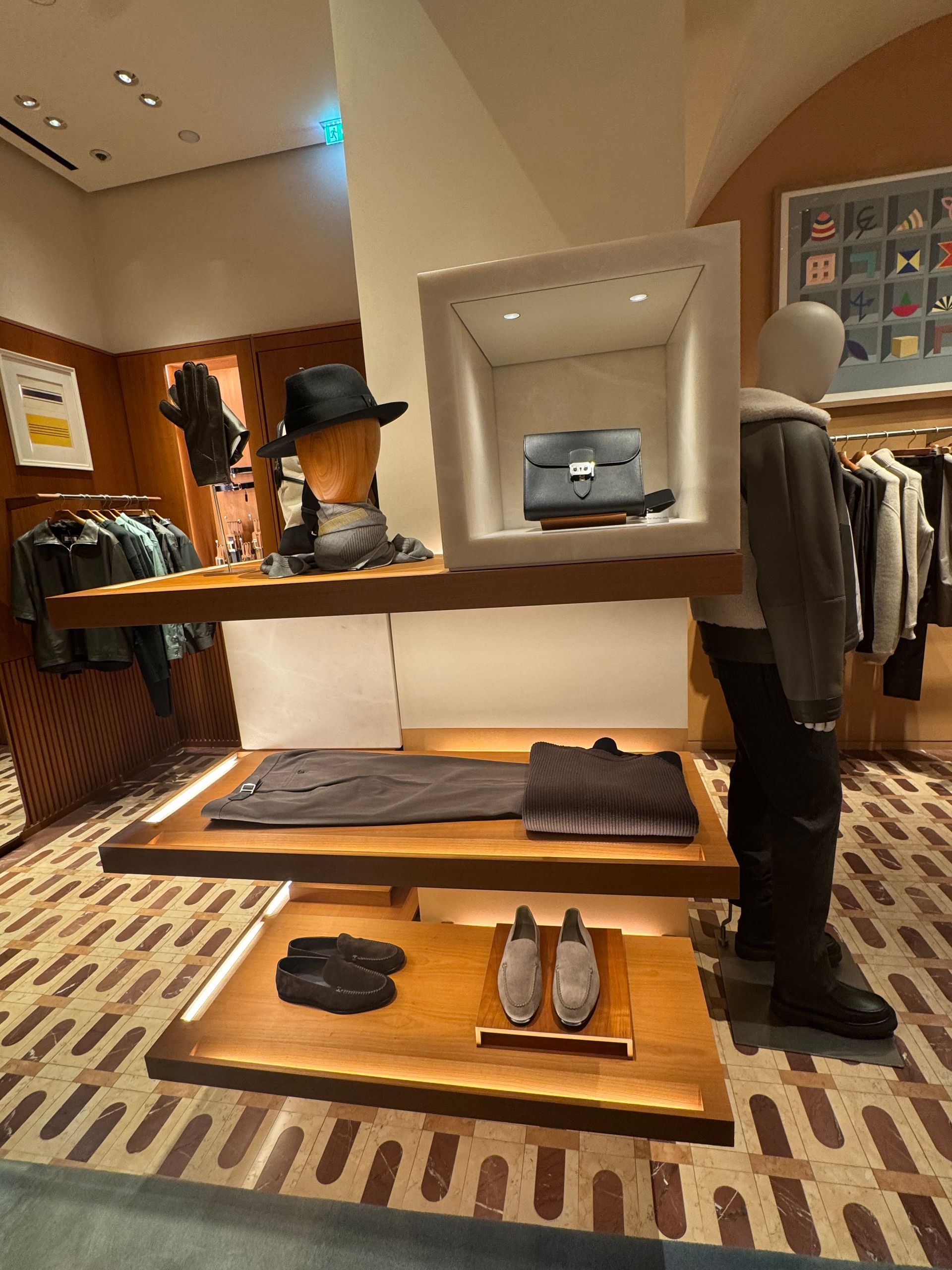 Abito e accessori da donna