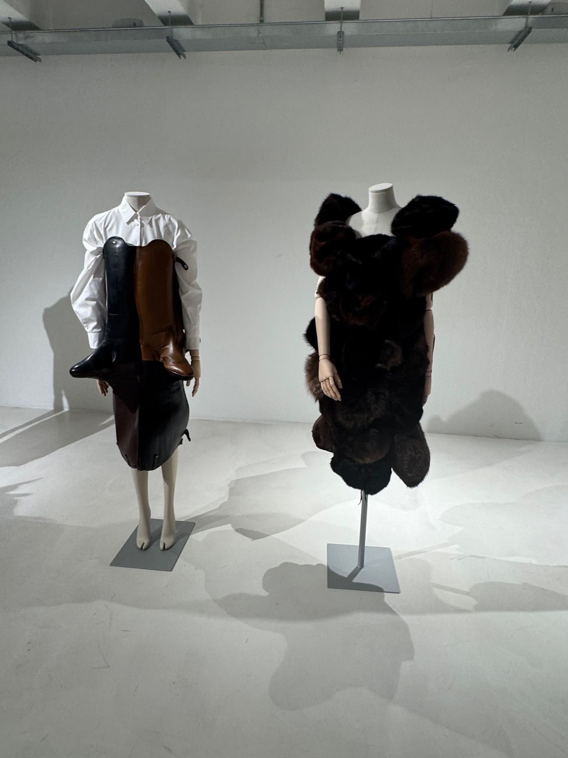 Due outfit eleganti di alta moda