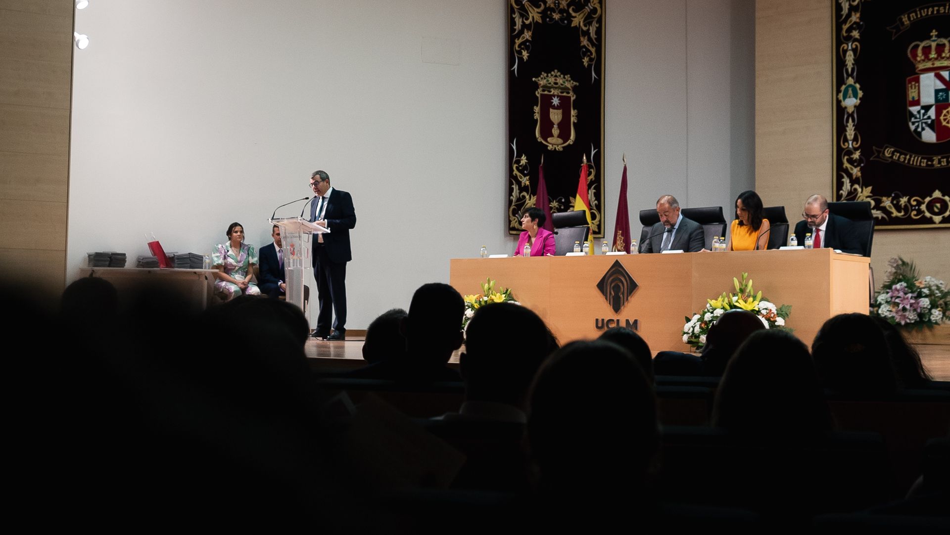 Fotógrafo de graduaciones universitarias cuenca