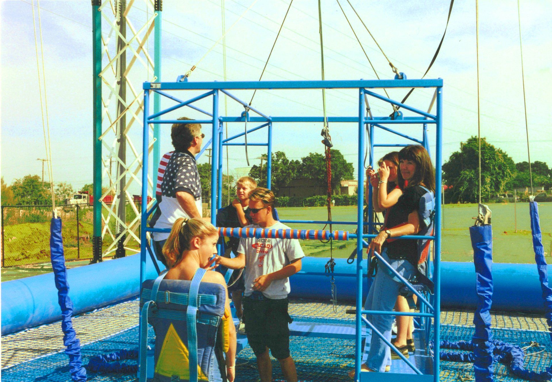 SCAD free fall platform