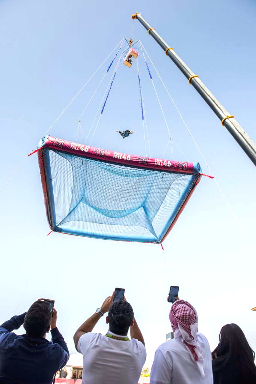 SCAD free fall with spectators
