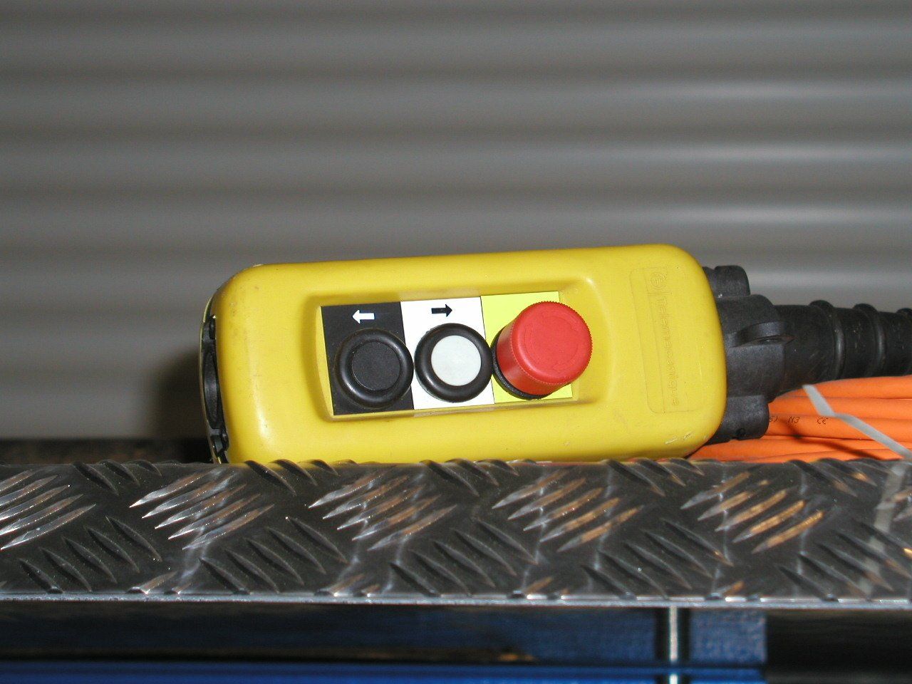 Ride winch control handset