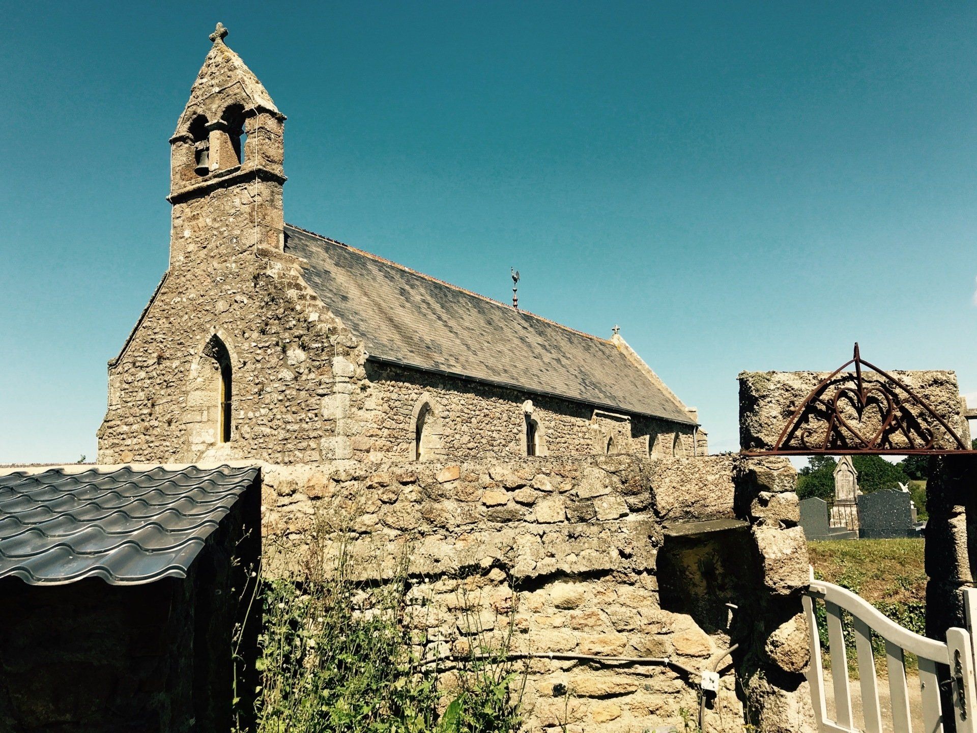 Eglise d'Angoville Eglise d'Angoville
