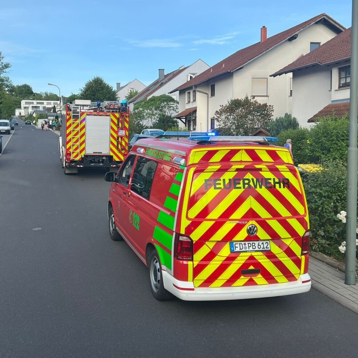 LF 16/12 und ELW1 im Einsatz LF 16/12 und ELW1 Feuerwehr Petersberg-Mitte im Einsatz