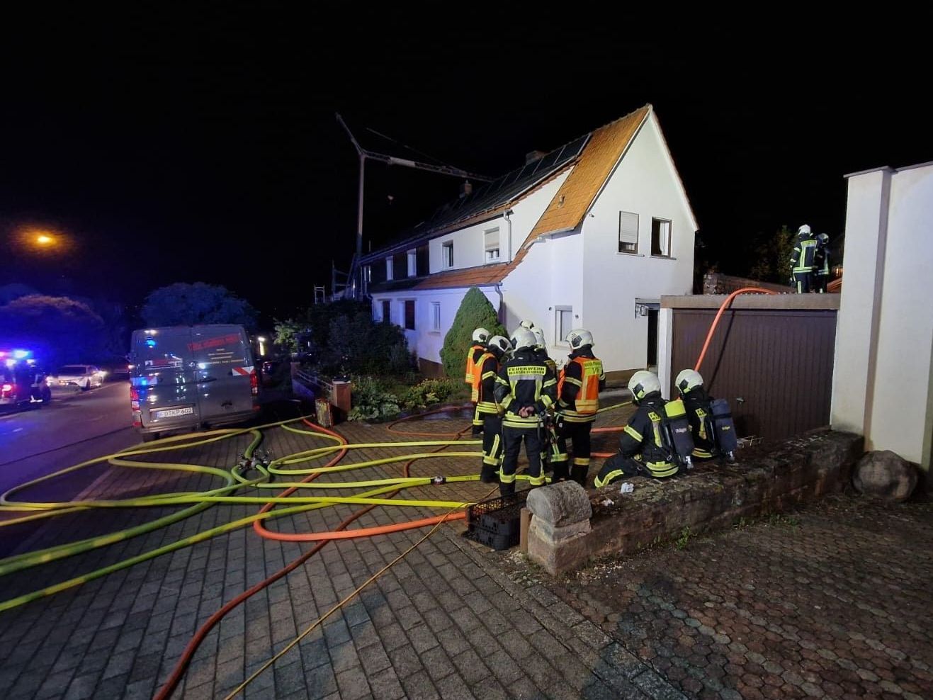 Feuerwehr Petersberg im Brandeinsatz Foto: Vogel