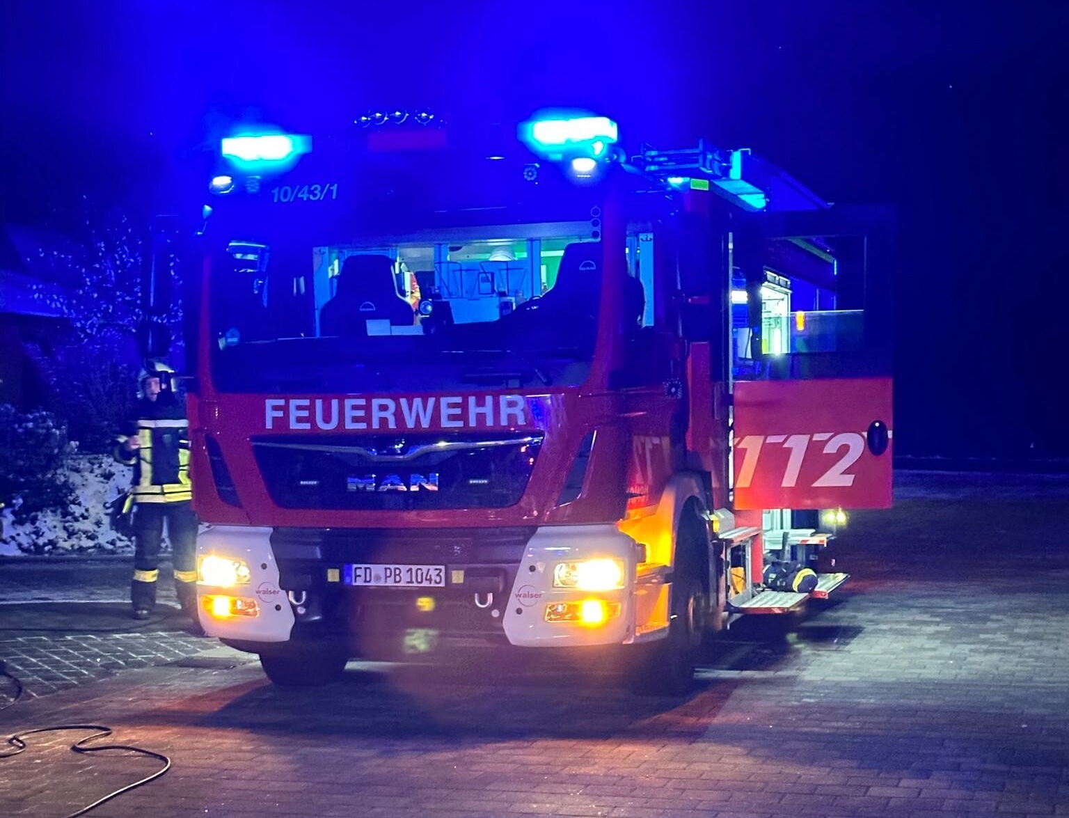LF 10 Feuerwehr Petersberg-Steinau LF 10 Feuerwehr Petersberg-Steinau im Brandeinsatz