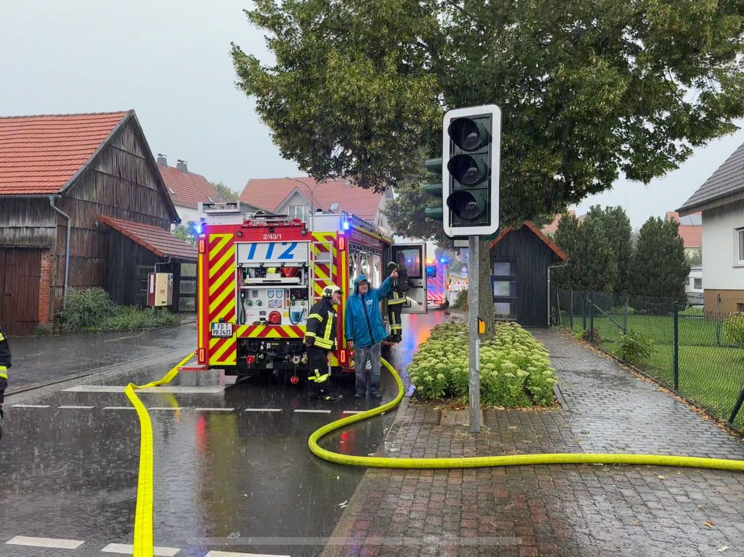 LF 10 Feuerwehr Petersberg-Haunedorf im Brandeinsatz Foto: E. Schwiesow