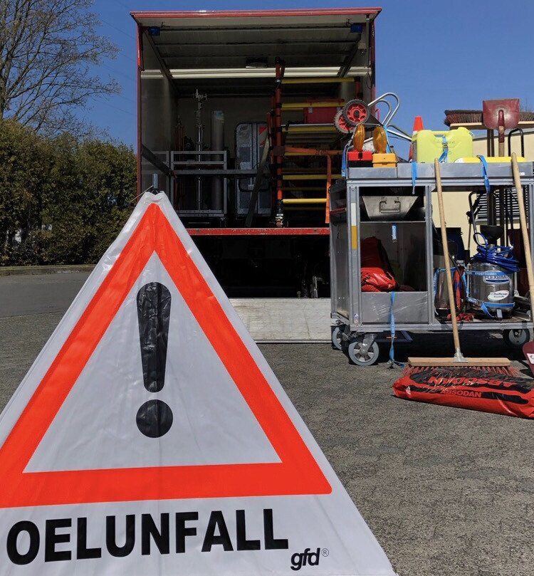 (Symbolbild) GW-L mit Ölspurgerät