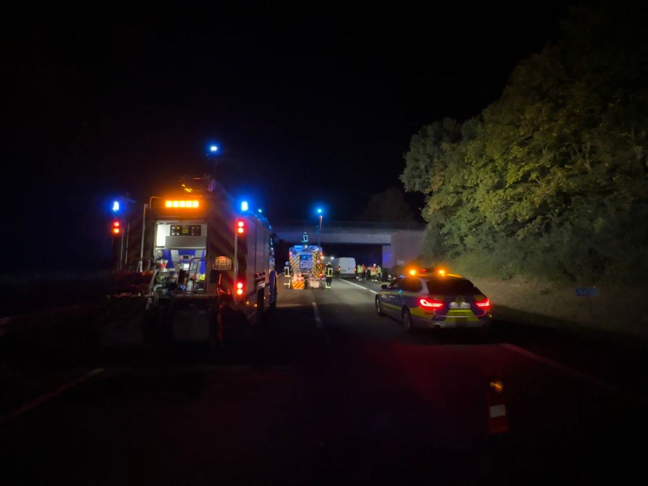 LF 20/16 und LF 16/12 Feuerwehr Petersberg-Mitte bei einem Verkehrsunfall Foto: E. Schwiesow