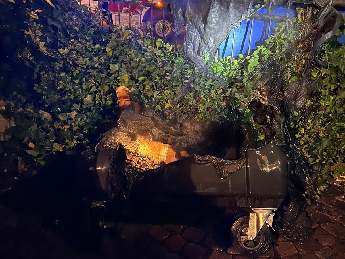 Brennender Müllcontainer Foto: M. Kirsch