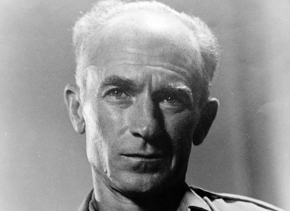 Ernie Pyle - visibly aged
