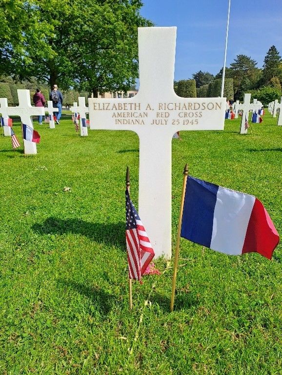 Headstone of Liz Richardson at the Normandy American cemetery