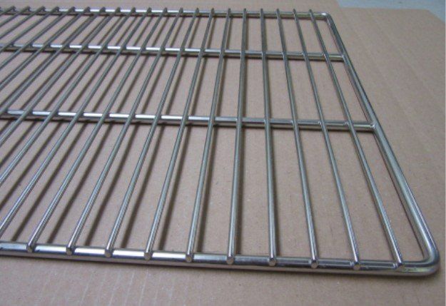 Grilles en inox Grilles en inox sur mesure, clayettes en inox sur mesure
