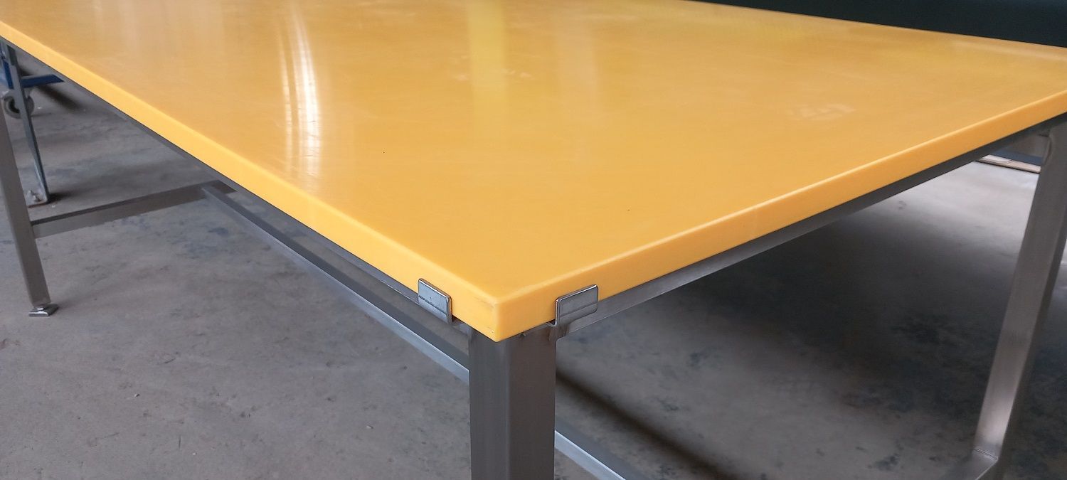 Planche à découper en plastique HDPE 500 avec bords arrondis