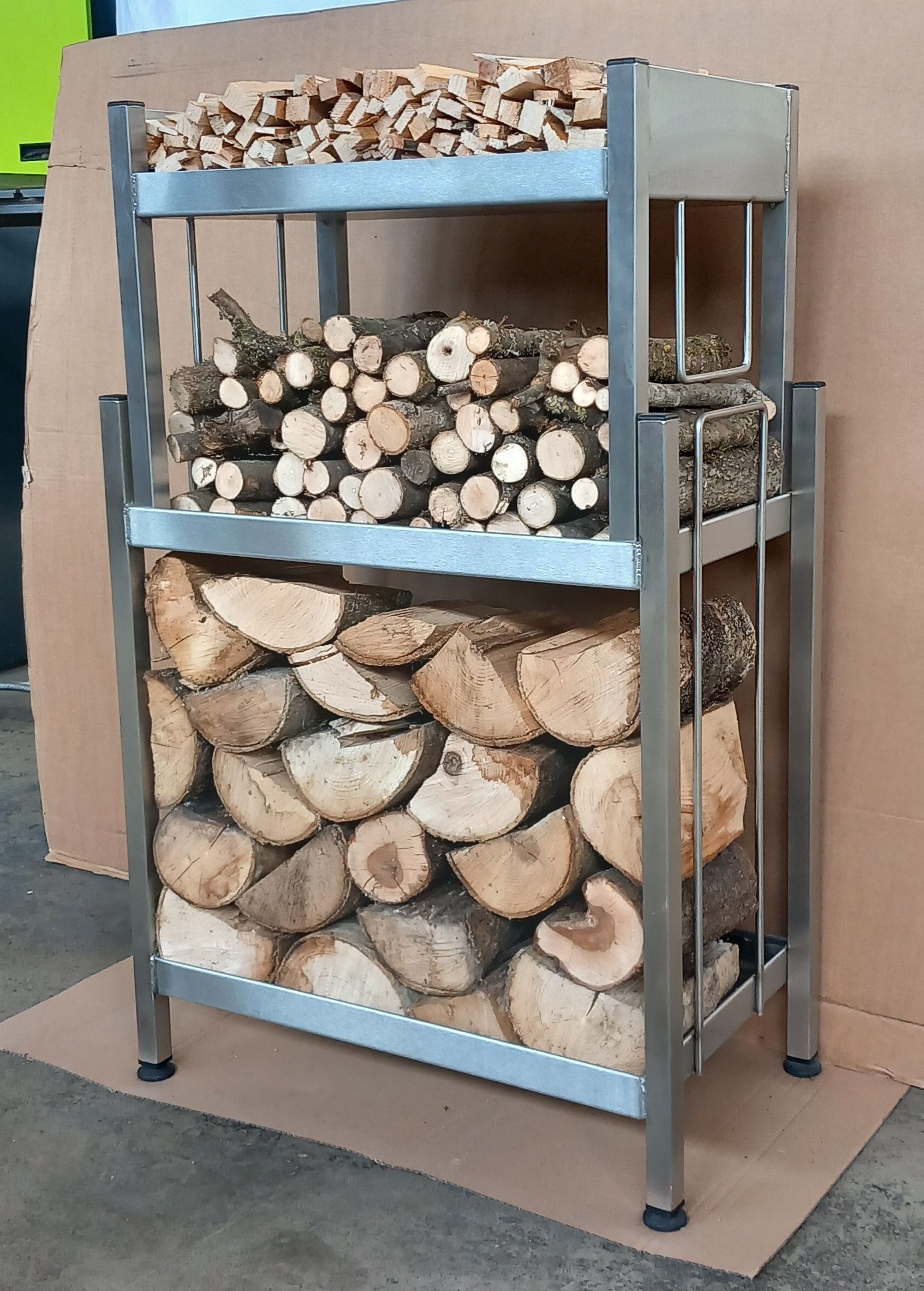 Range-bûches en inox pour poêles à bois Range-bûches en inox pour poêles à bois