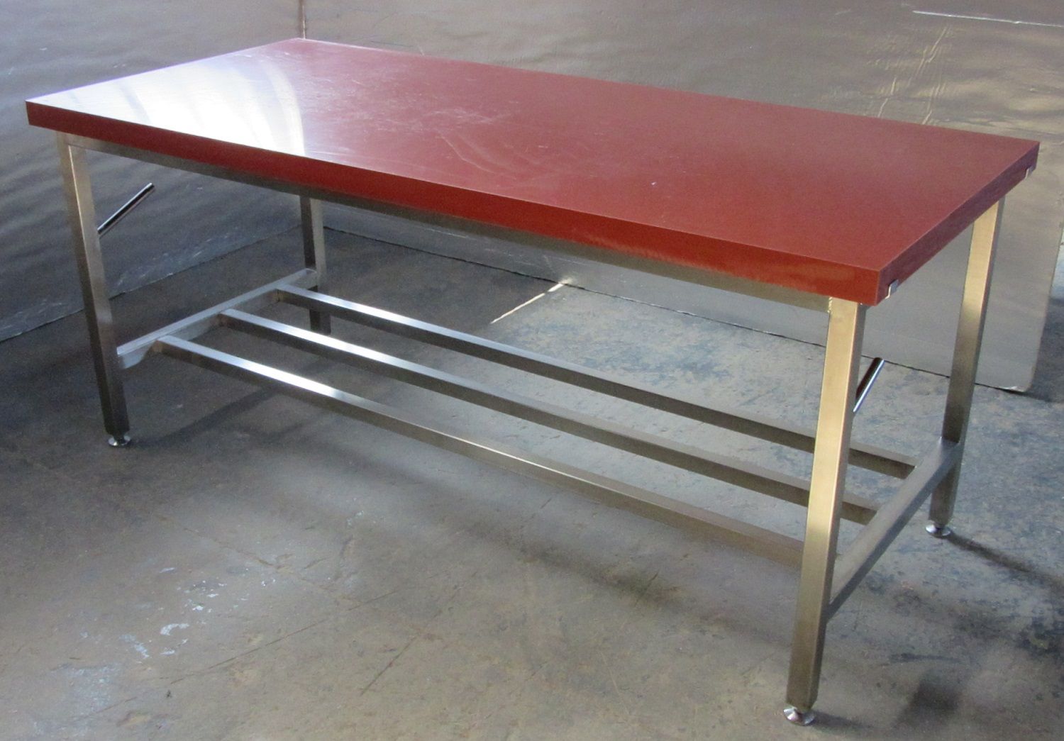 Table de travail en inox avec plaque en plastique HDPE 500