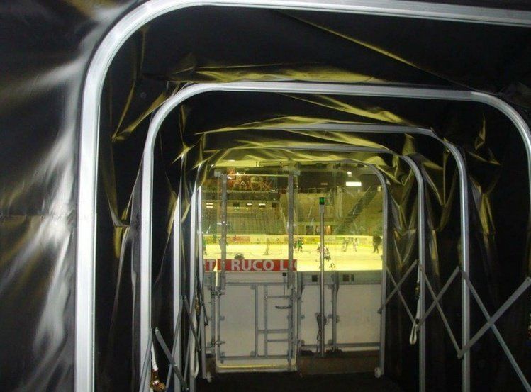 Spielertunnel, Ausgangstunnel, Fußball, Stadion, Schutz