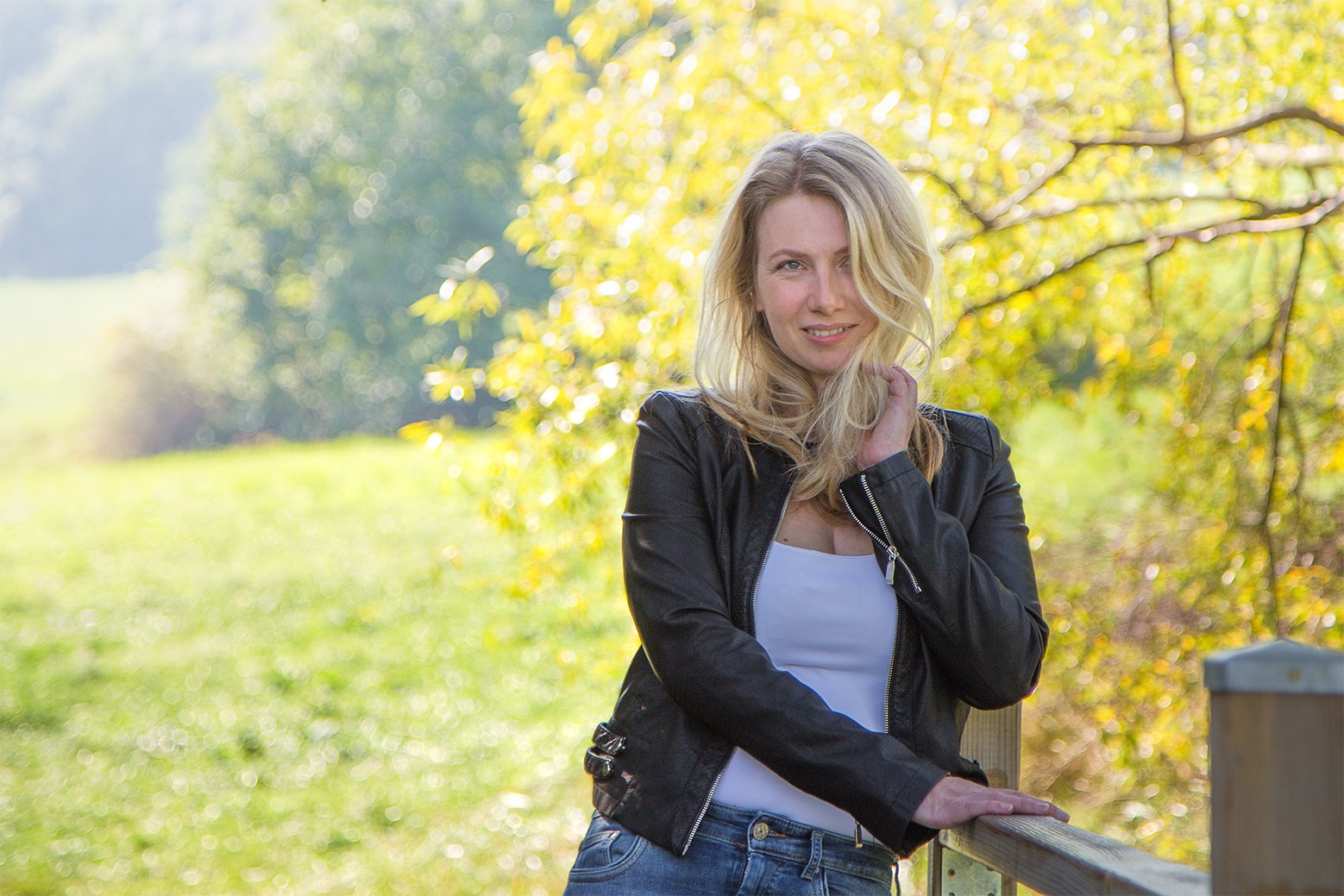 Portraitfoto Outdoor Portraitfoto Frau in der Natur