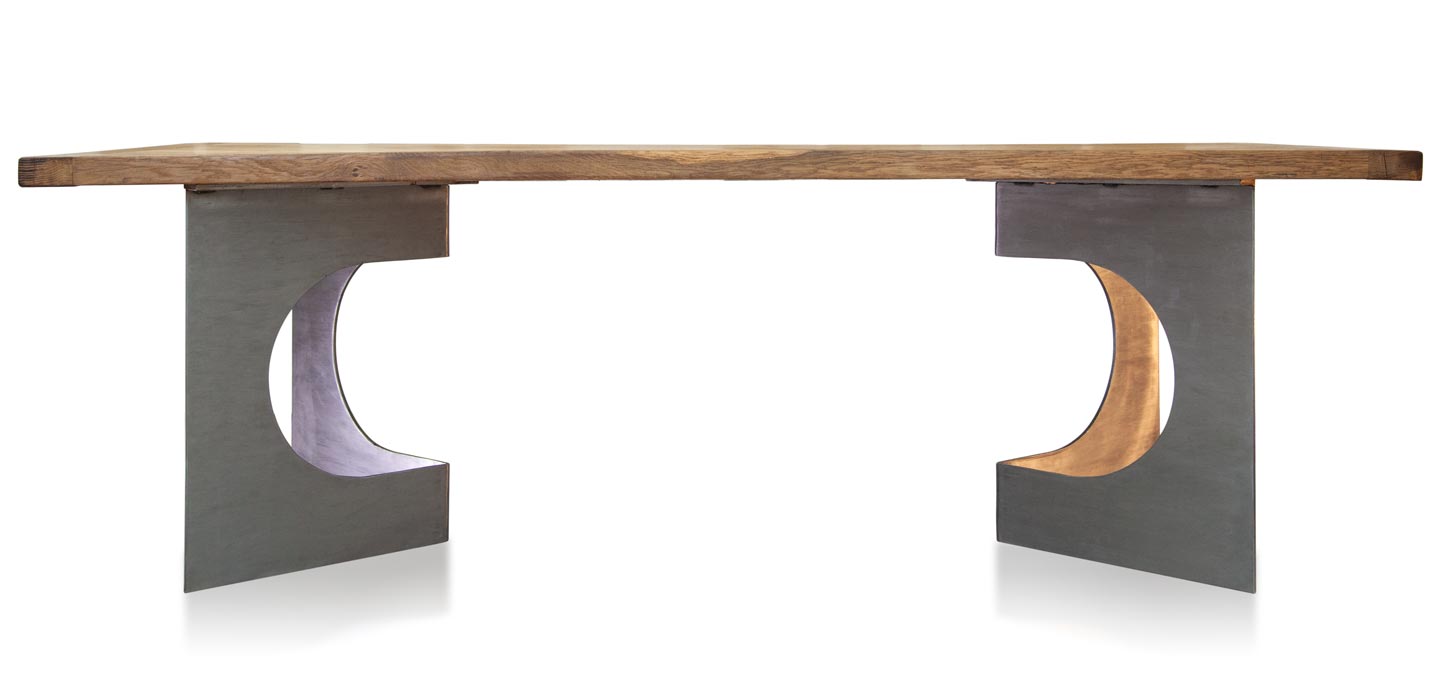 Oak, plateau en chêne et pieds en acier Oak, détouré