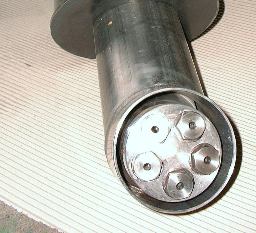 Lance including protective tube