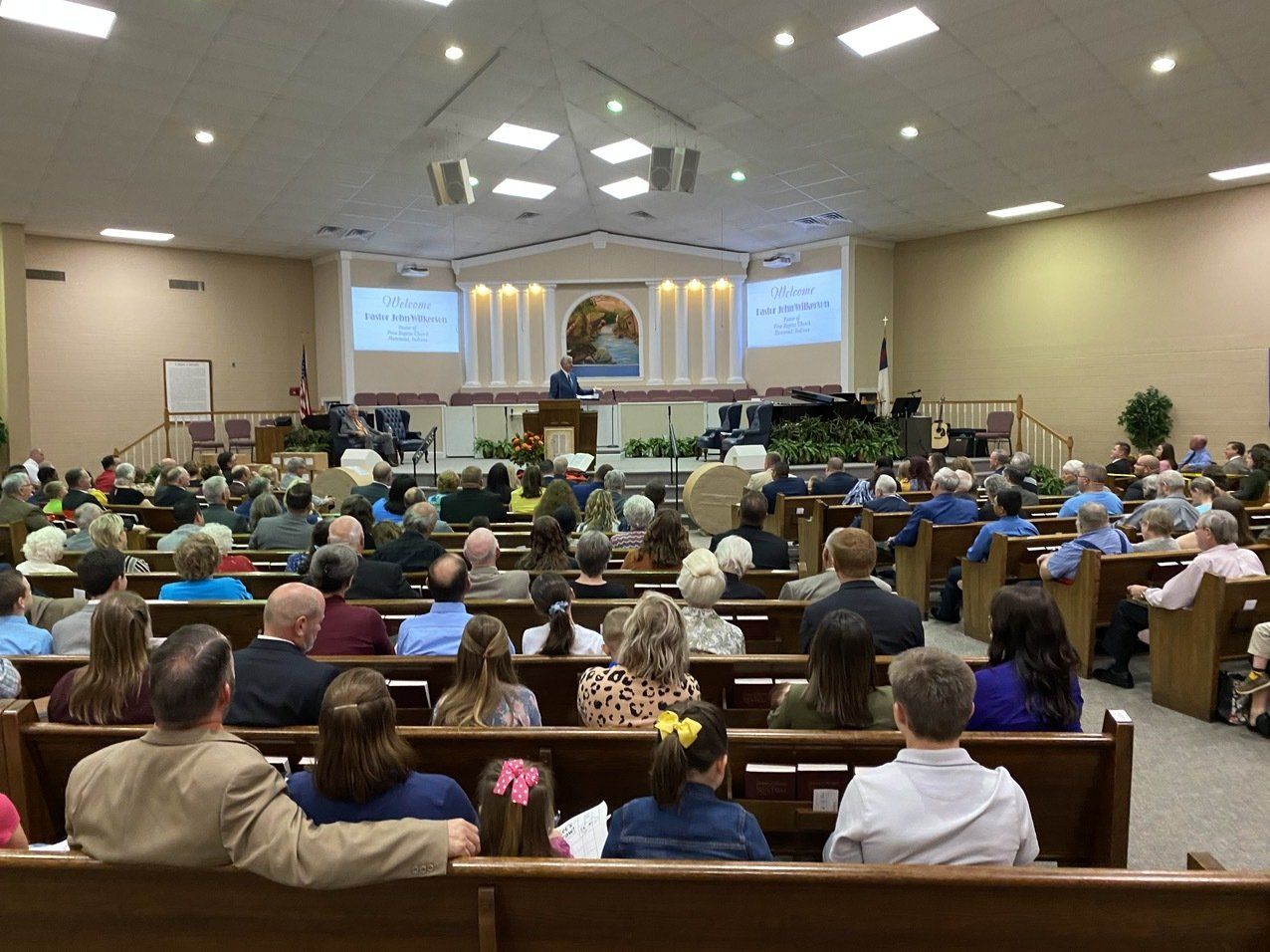 a large congressional gathering