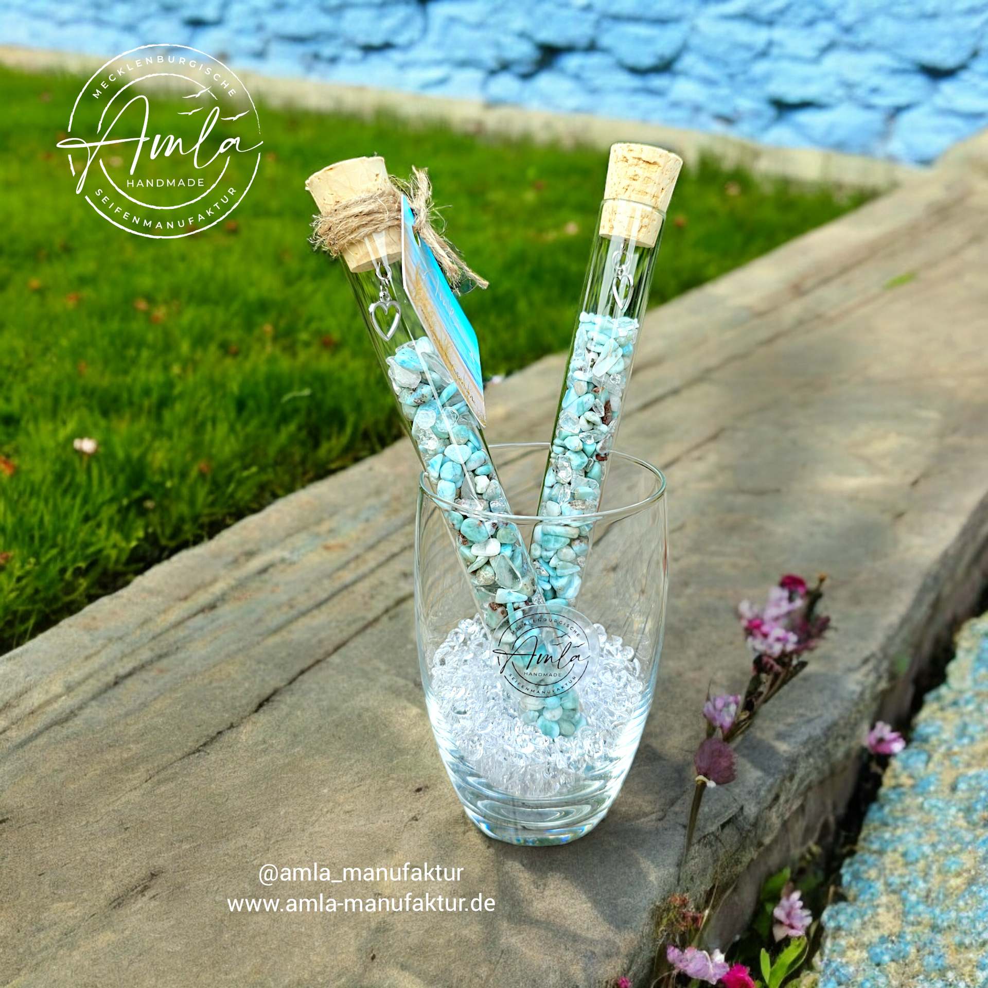 Wassersteine Edelsteinwasser Amla Manufaktur Wassersteine Edelsteinwasser Amla Manufaktur Mandy Grigoleit Larimar und Bergkristall