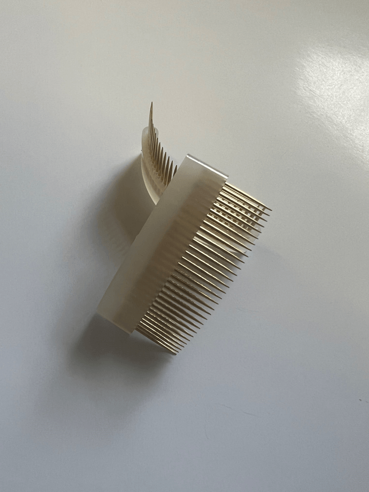 curved eyelash comb insert
