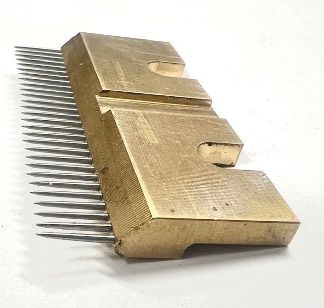 Pinned side plate