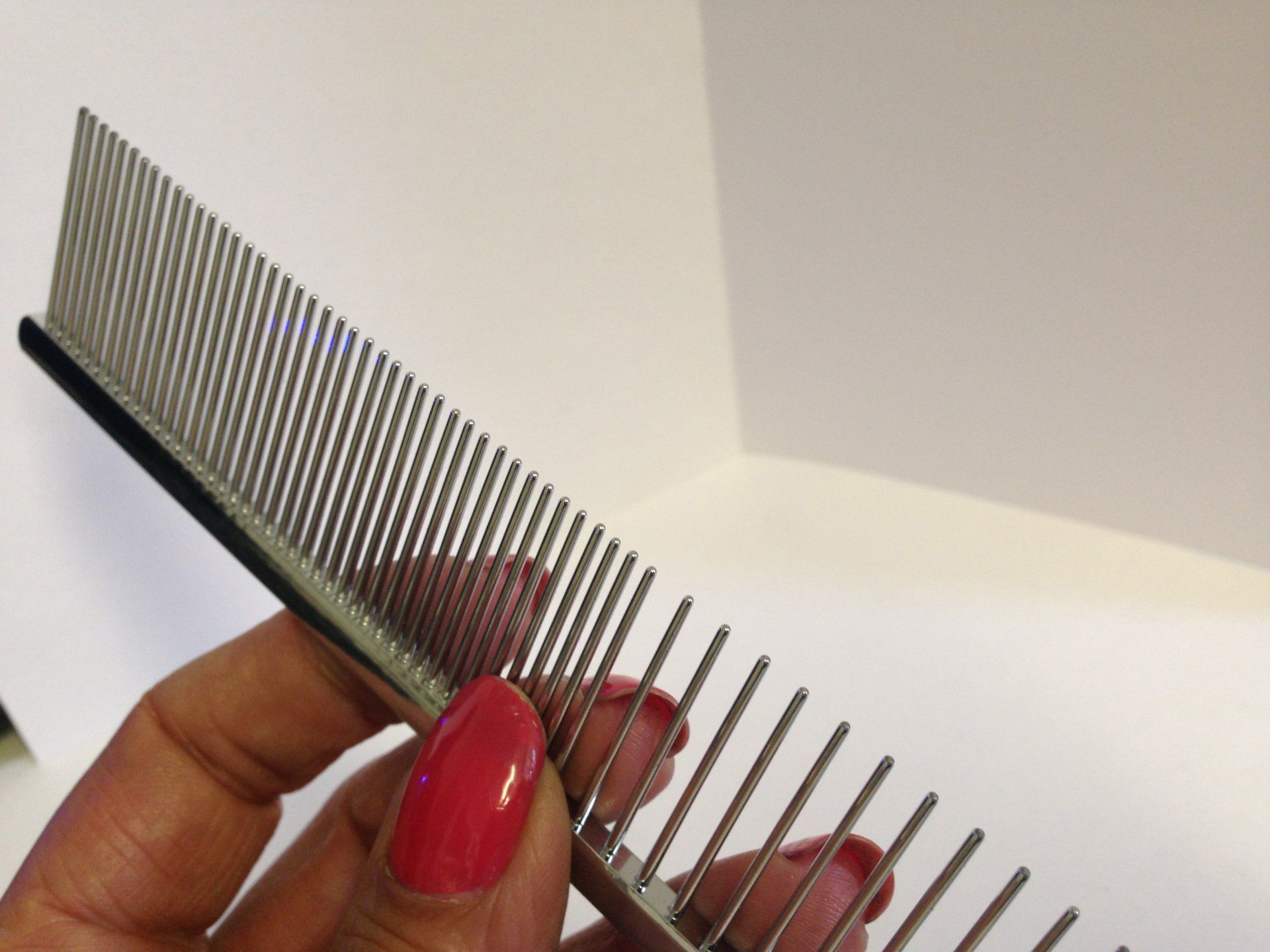 the lengths of the teeth in the comb are precise