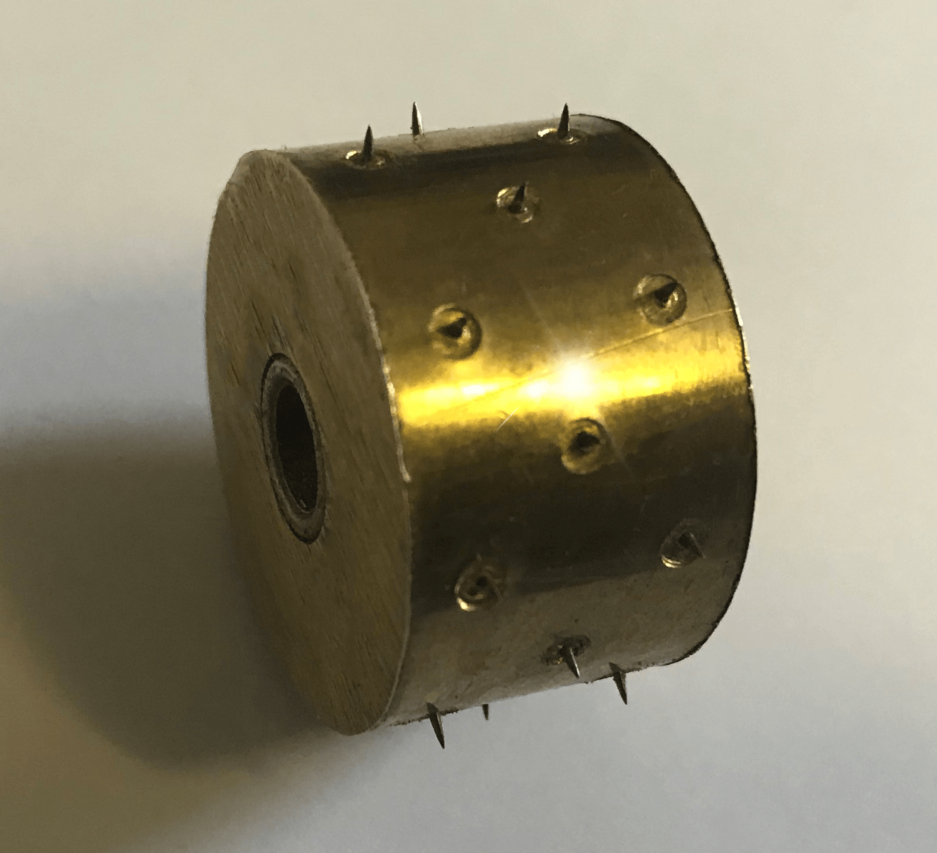 tiny pinned roller, tiny spiked roller