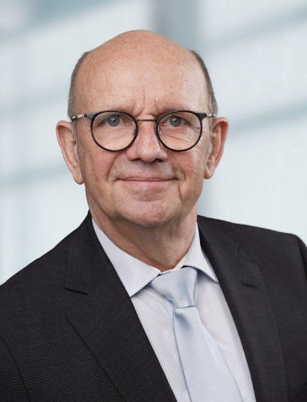 Willi Schröder COO Willi is a data privacy professional, certified by the Chamber of Commerce. He has many years of professional experience in various commercial roles. As our Chief Operating Officer he is your first point of contact for all enquiries from Asia and around the world requiring services as EU representative under GDPR.