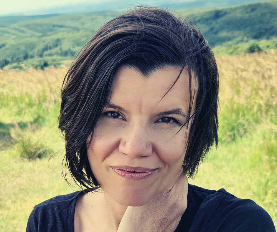 Ich trug die Last der Welt auf meinen Schultern. Ich vergass, wie sich entspannte Schultern und Nacken anfühlen. Ich trug die Last der Welt auf meinen Schultern. Ich vergass, wie sich entspannte Schultern und Nacken anfühlen.